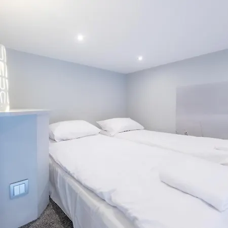 Przestrzenny Z 2 Sypialniami Victus By Renters *